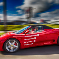Bandomieji važiavimai Ferrari su mokiniais, kurie išsilaikė praktikos egzaminą Regitroje iš pirmo karto